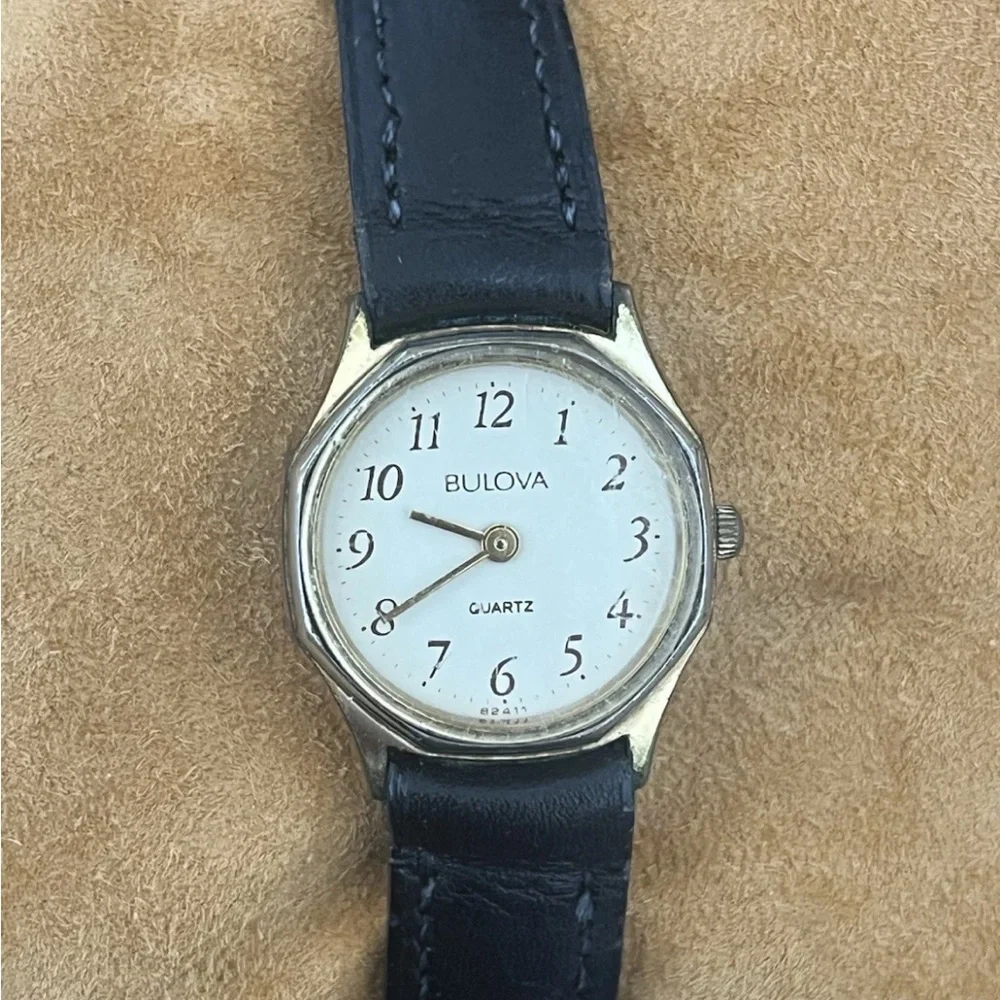 Vintage Bulova Swiss Quartz Gold Plated Watch With Leather Strap NOT WORKING